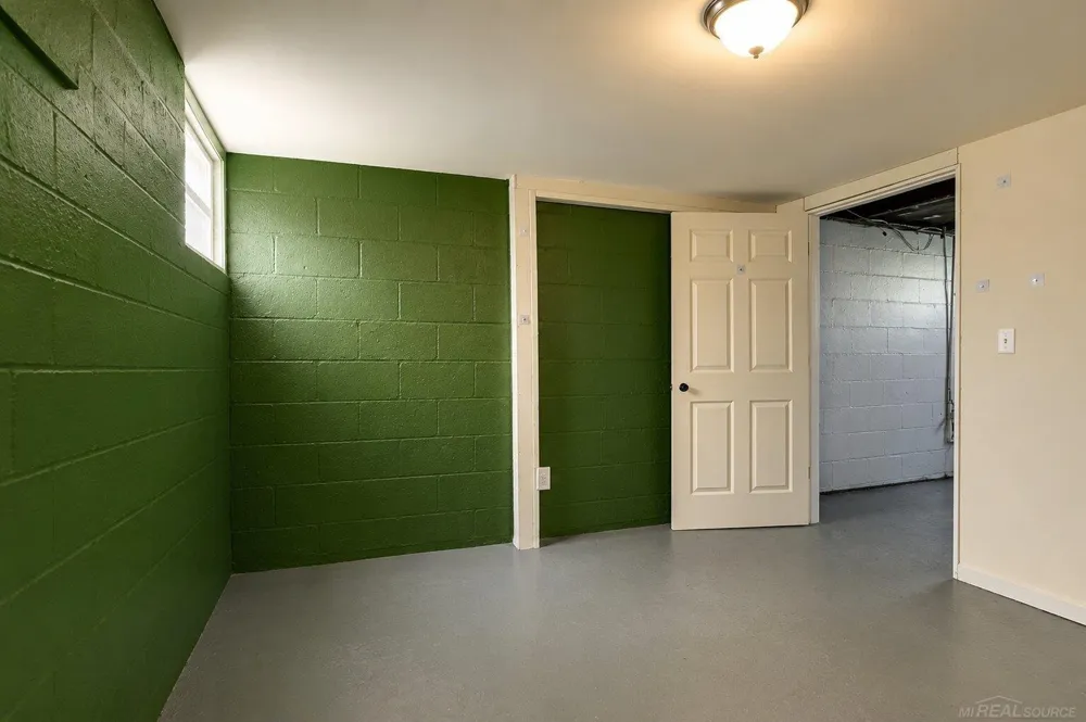 1407 Lapeer Avenue Port Huron City, MI 48060
