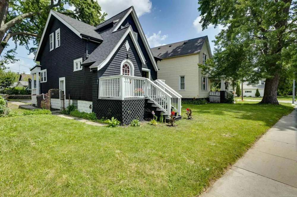 1407 Lapeer Avenue Port Huron City, MI 48060