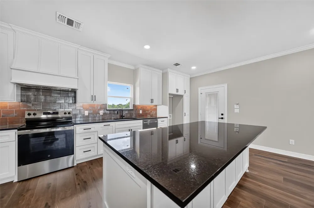 17814 County Road 285 Arp, TX 75750