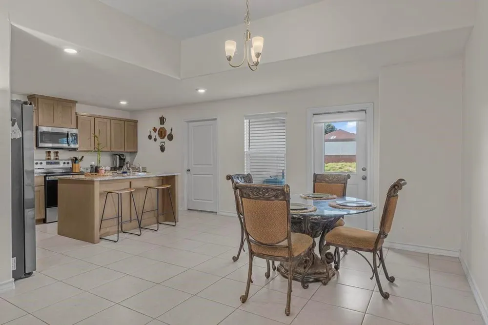 2206 Durazno Court Laredo, TX 78046