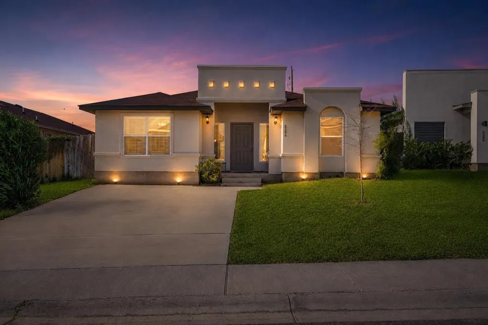 2206 Durazno Court Laredo, TX 78046