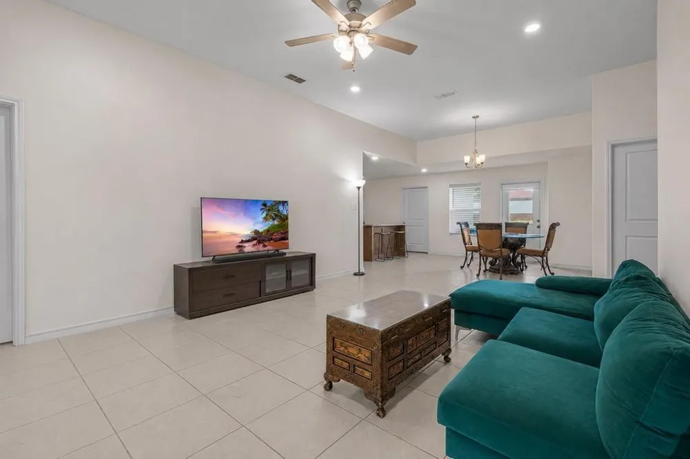 2206 Durazno Court Laredo, TX 78046