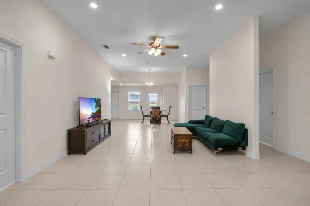 2206 Durazno Court Laredo, TX 78046