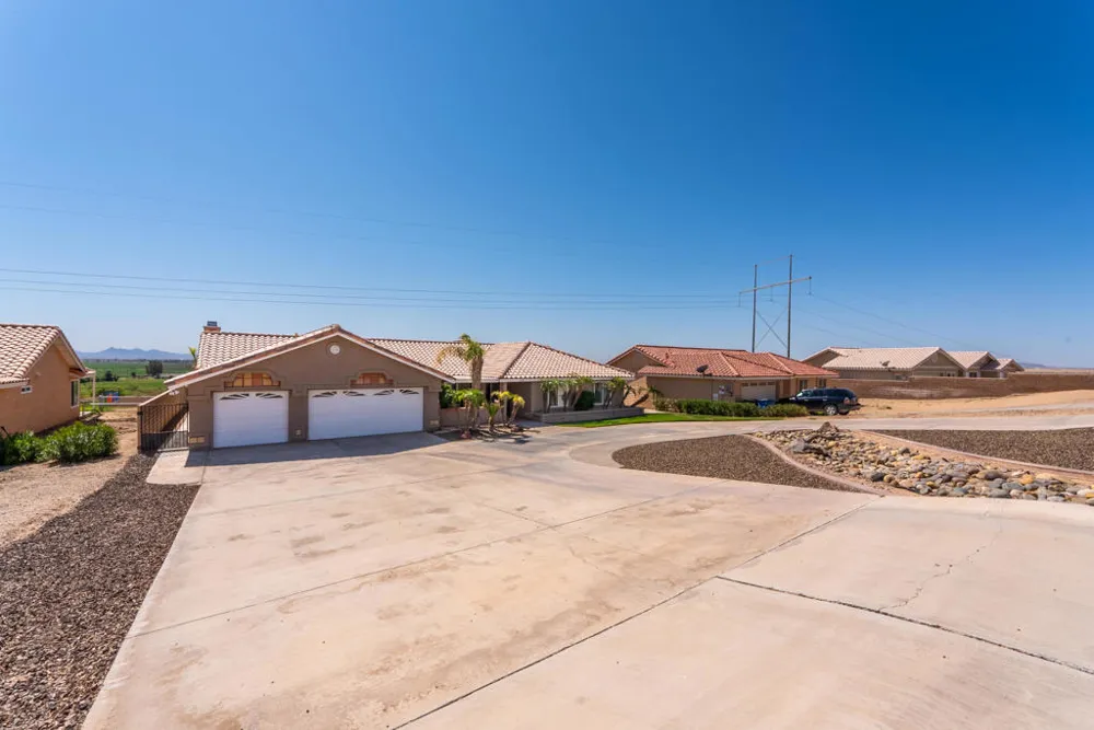 2224 Dekens Court Blythe, CA 92225