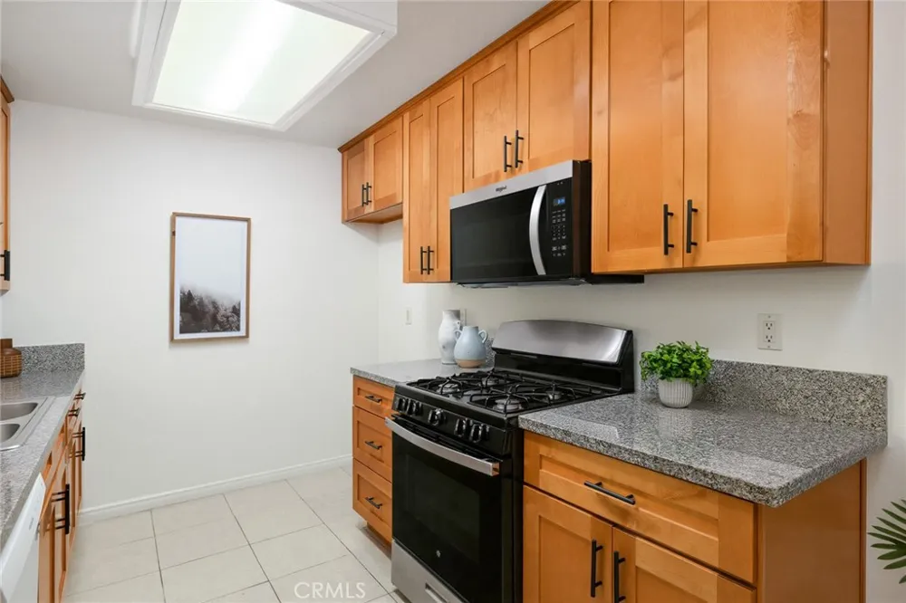 2360 S Diamond Bar #J Diamond Bar, CA 91765