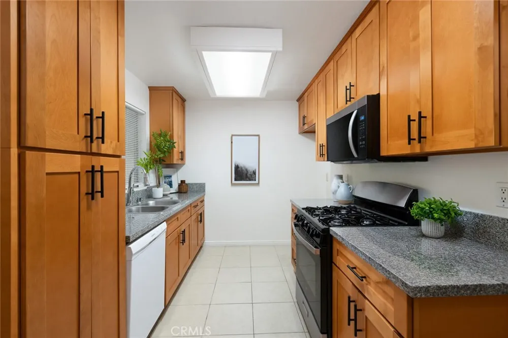 2360 S Diamond Bar #J Diamond Bar, CA 91765