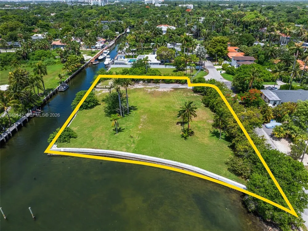 1132 NE 84th St Miami, FL 33138