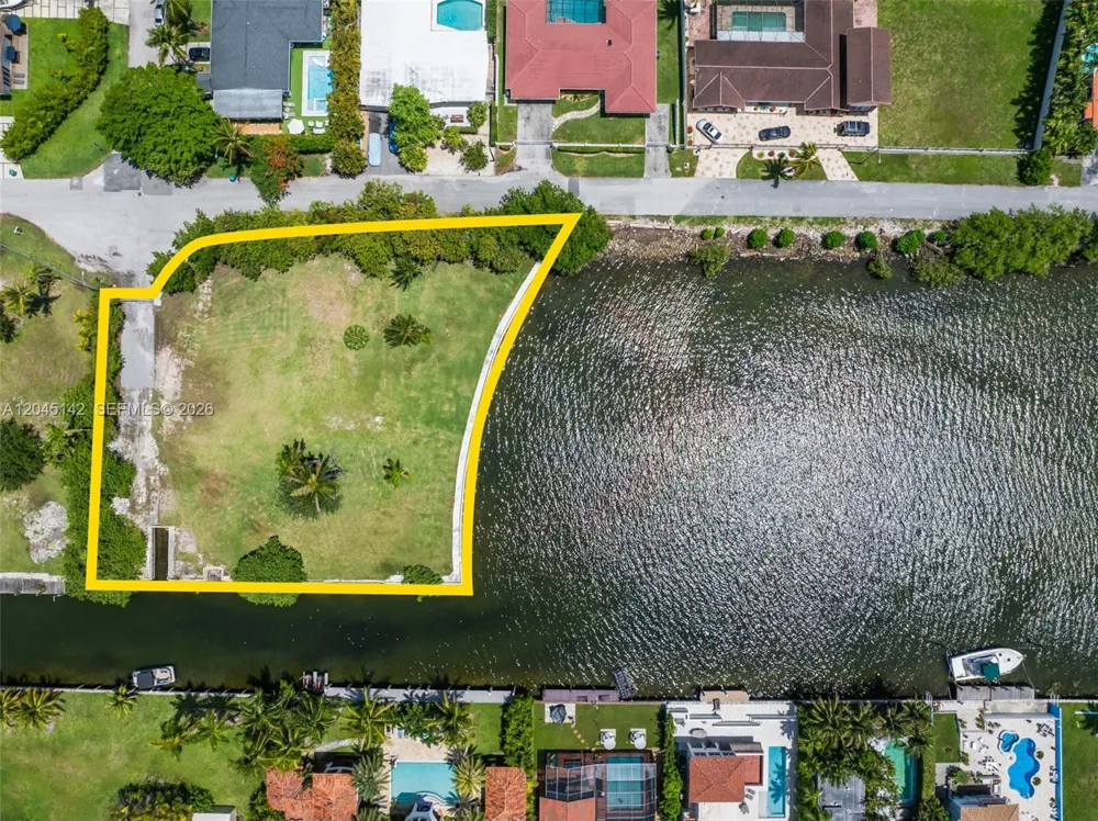 1132 NE 84th St Miami, FL 33138