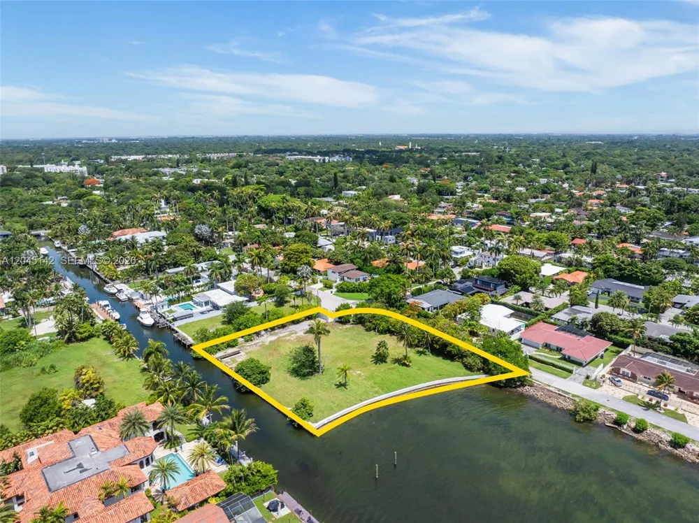 1132 NE 84th St Miami, FL 33138