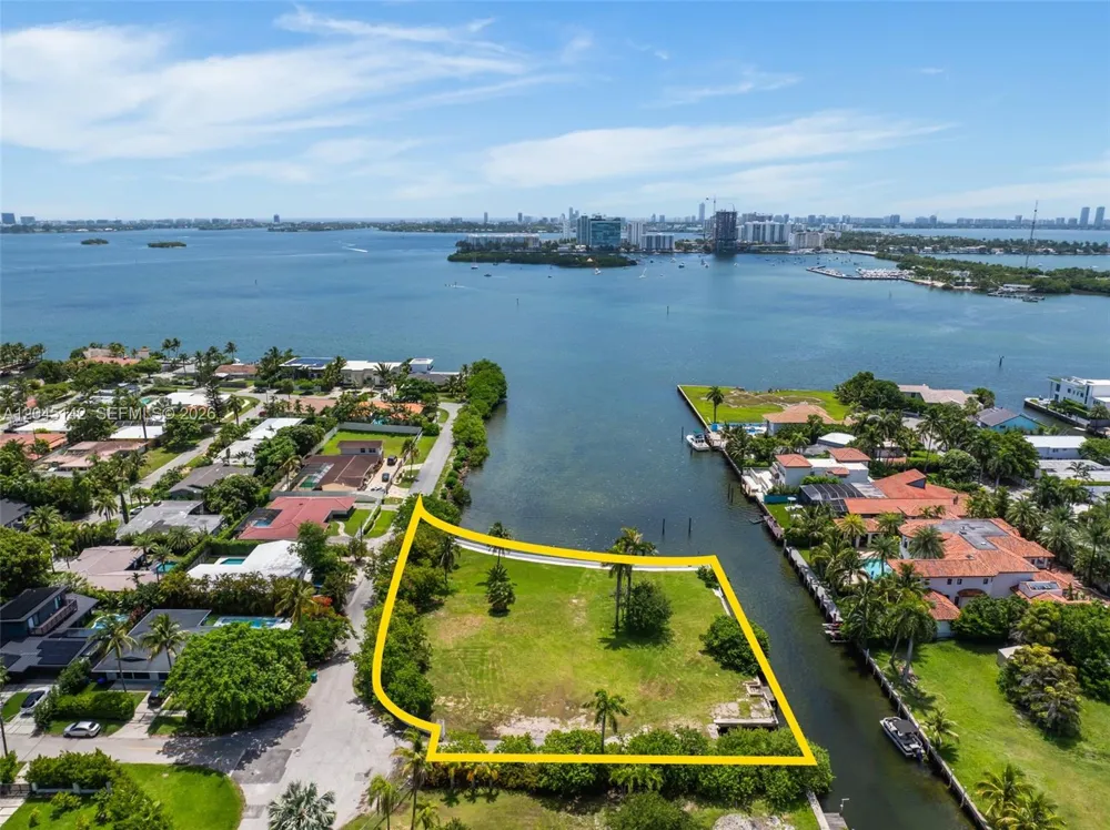1132 NE 84th St Miami, FL 33138