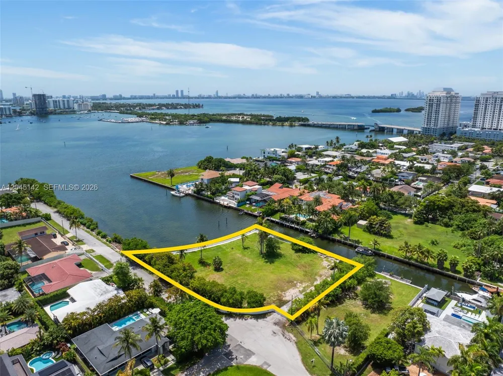 1132 NE 84th St Miami, FL 33138