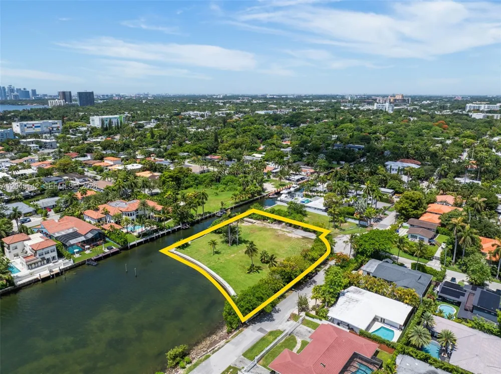 1132 NE 84th St Miami, FL 33138
