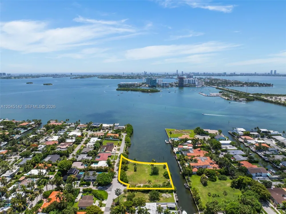 1132 NE 84th St Miami, FL 33138