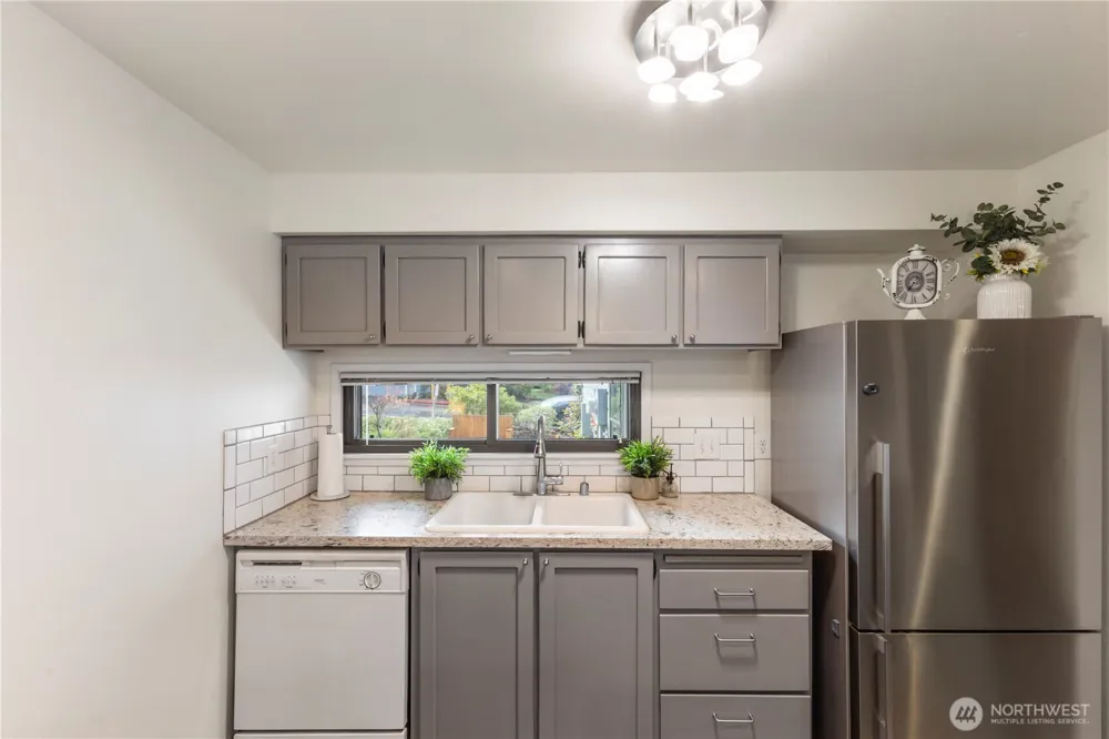 21634 14th Avenue S #C-4 Des Moines, WA 98198