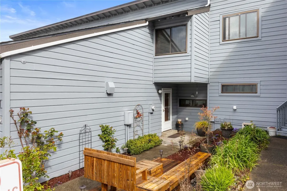 21634 14th Avenue S #C-4 Des Moines, WA 98198