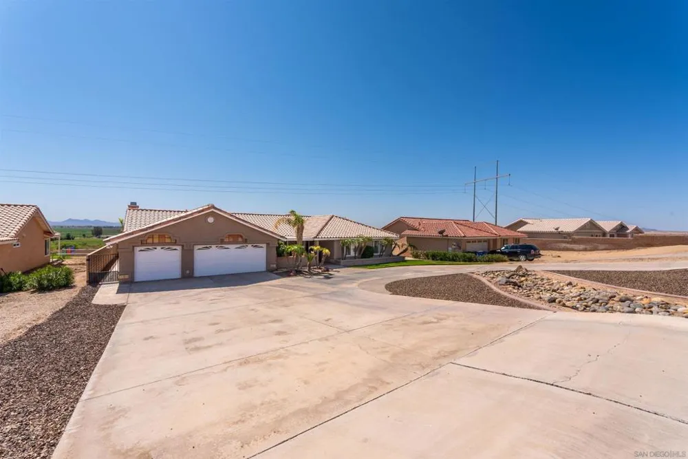 2224 Dekens Court Blythe, CA 92225