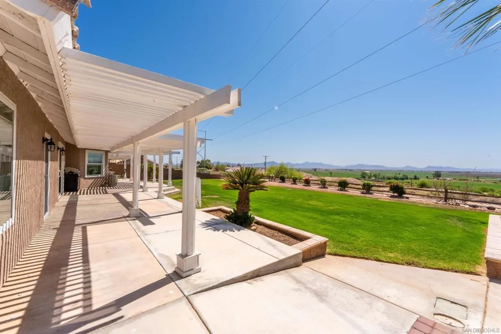 2224 Dekens Court Blythe, CA 92225