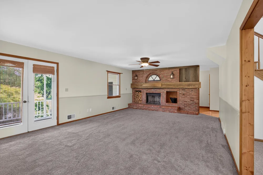 4001 Hoyer Road Jackson, MI 49201