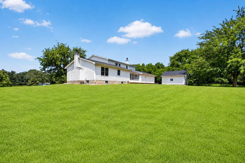 4001 Hoyer Road Jackson, MI 49201