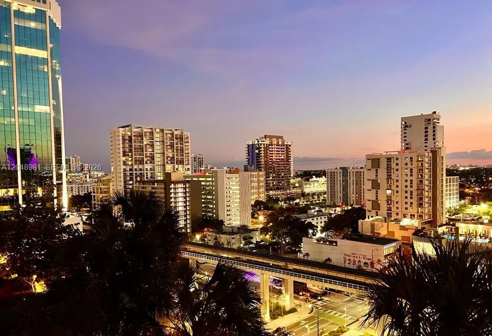 88 SW 7th St #808 Miami, FL 33130