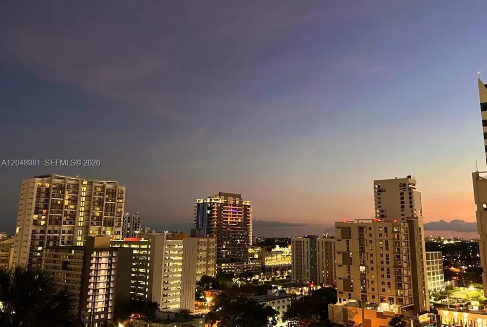 88 SW 7th St #808 Miami, FL 33130