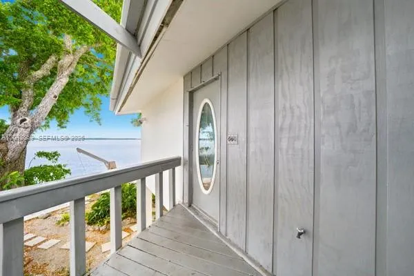 154 Redwing Rd Tavernier, FL 33070