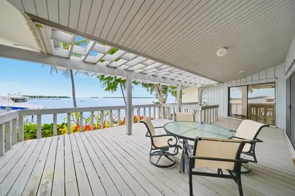 154 Redwing Rd Tavernier, FL 33070