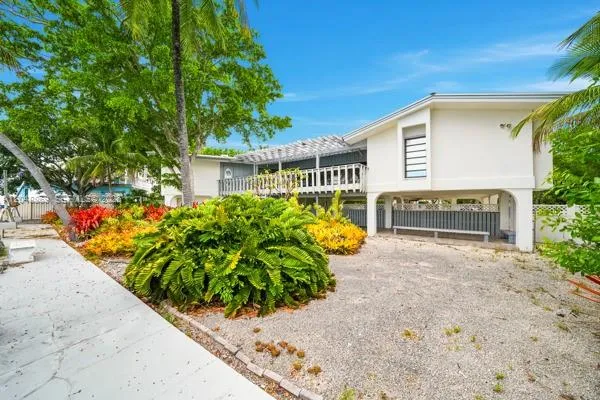 154 Redwing Rd Tavernier, FL 33070
