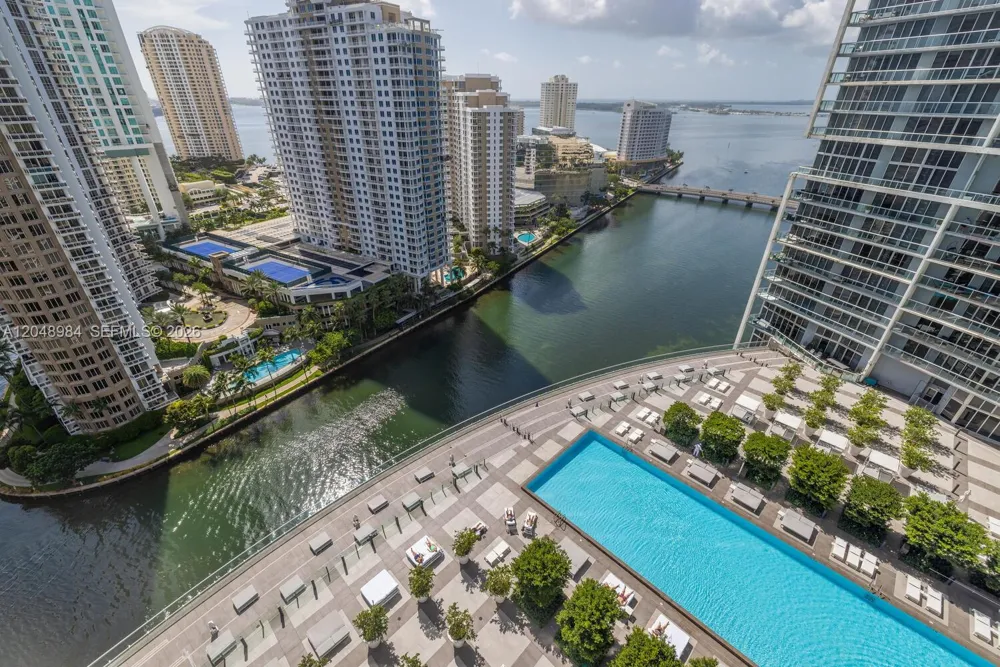 465 Brickell Ave #3506 Miami, FL 33131