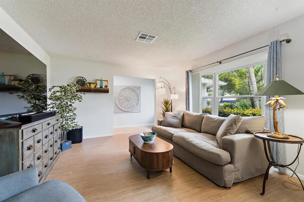 76 Wingo Street Tequesta, FL 33469