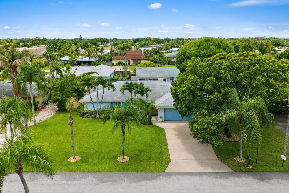 76 Wingo Street Tequesta, FL 33469