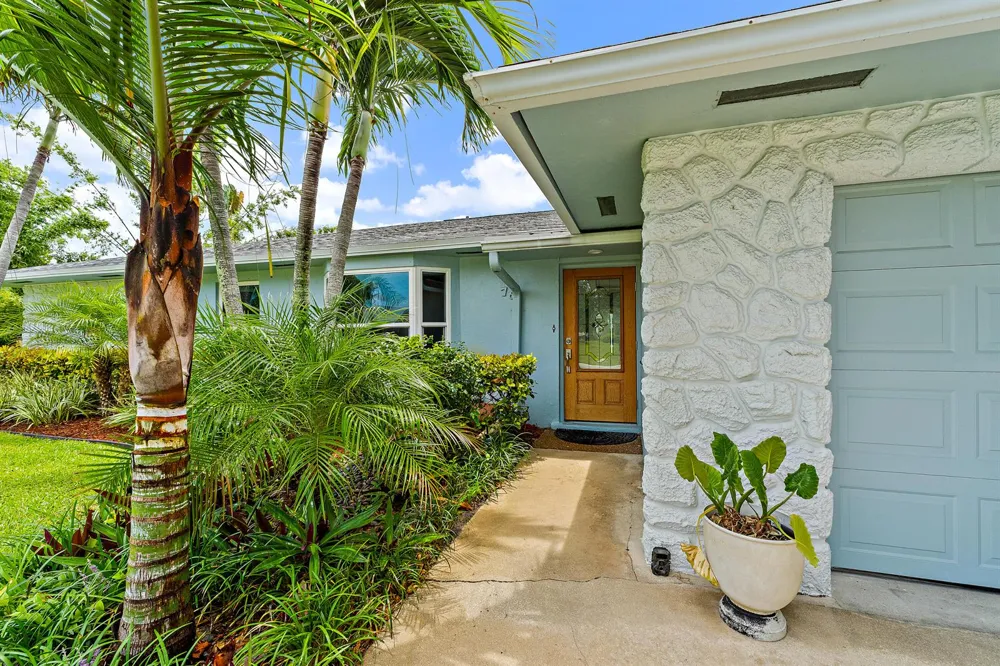 76 Wingo Street Tequesta, FL 33469