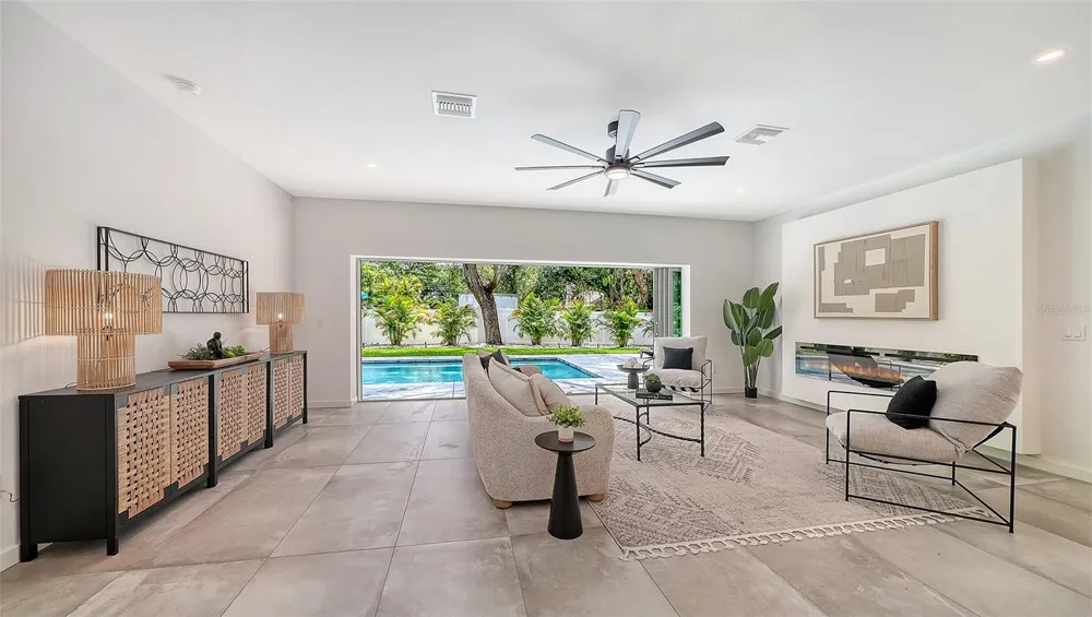 2050 EUCLID TERRACE Sarasota, FL 34239