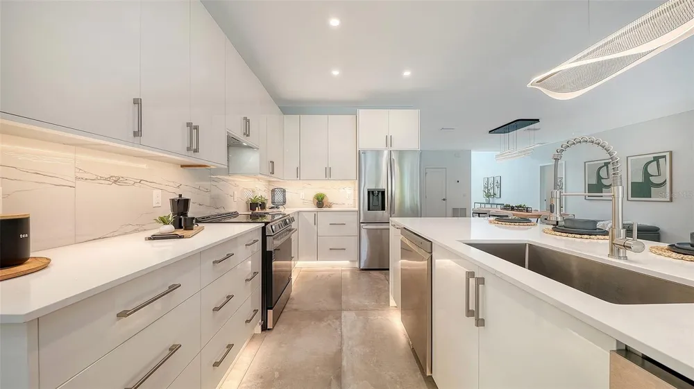 2050 EUCLID TERRACE Sarasota, FL 34239