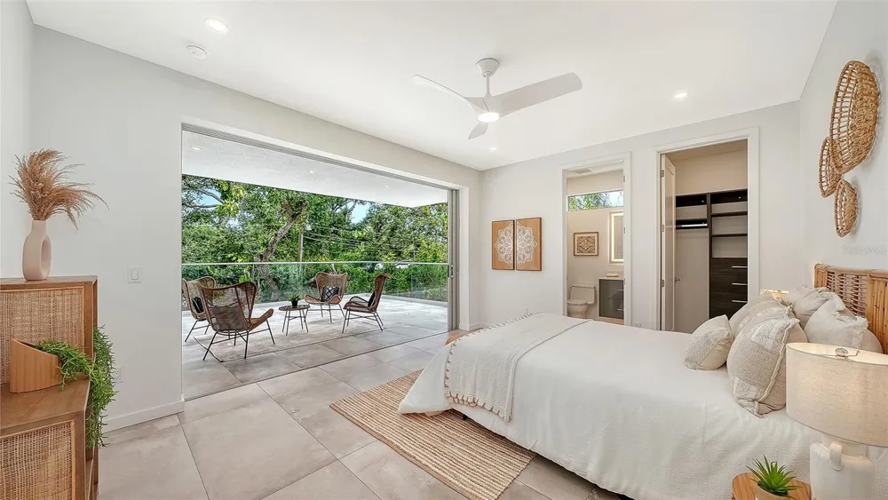 2050 EUCLID TERRACE Sarasota, FL 34239