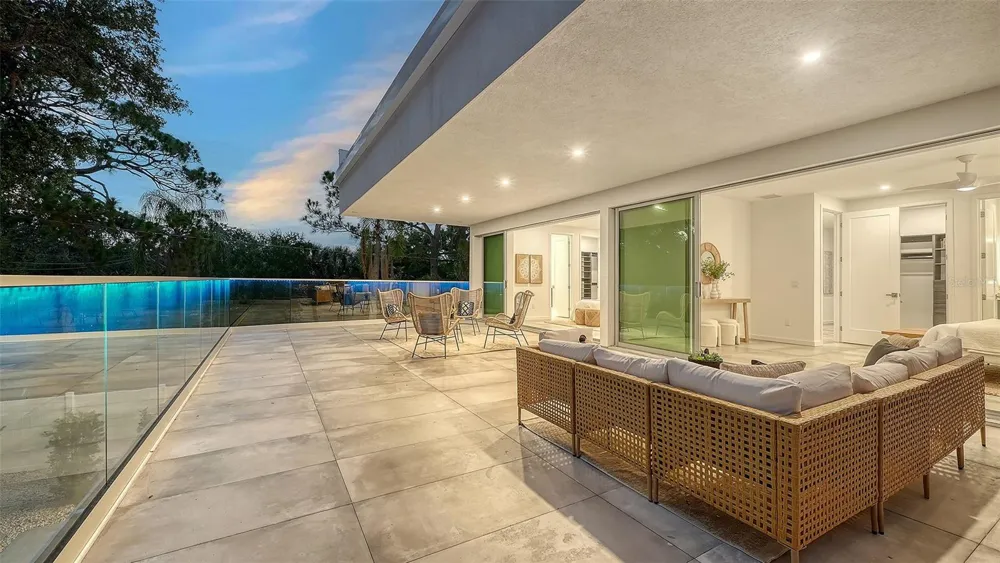 2050 EUCLID TERRACE Sarasota, FL 34239