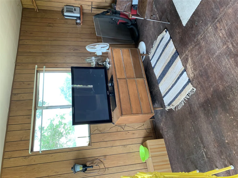 276 Ott Road Rosanky, TX 78953