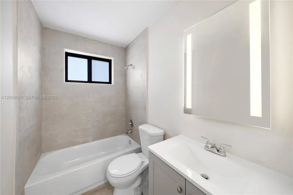 1345 W 28th St #4 Hialeah, FL 33010