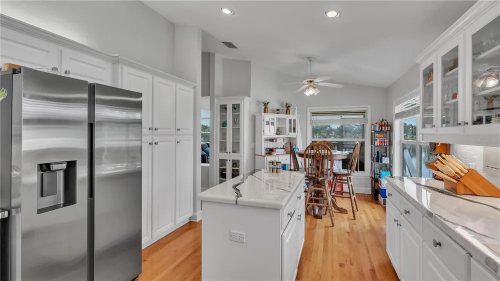 601 PENINSULAR DRIVE Lakeland, FL 33813