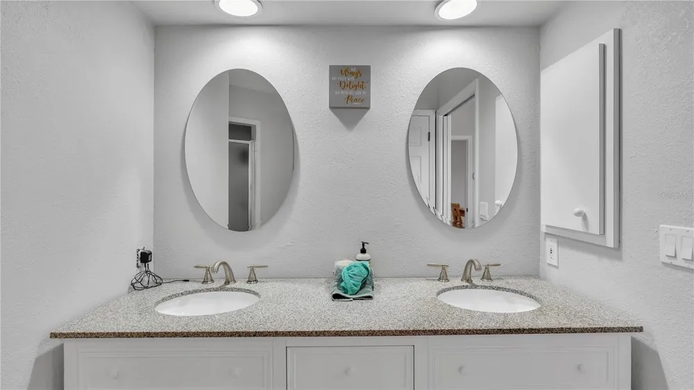 601 PENINSULAR DRIVE Lakeland, FL 33813
