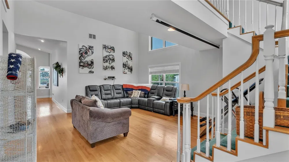 601 PENINSULAR DRIVE Lakeland, FL 33813