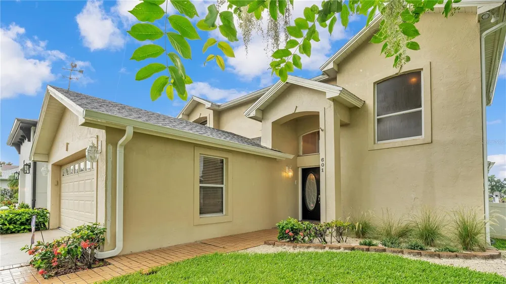 601 PENINSULAR DRIVE Lakeland, FL 33813