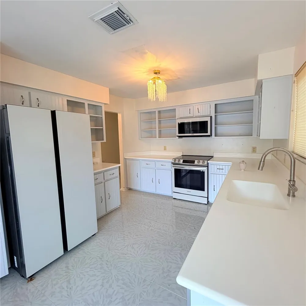 229 SURF SCOOTER DRIVE Daytona Beach, FL 32119