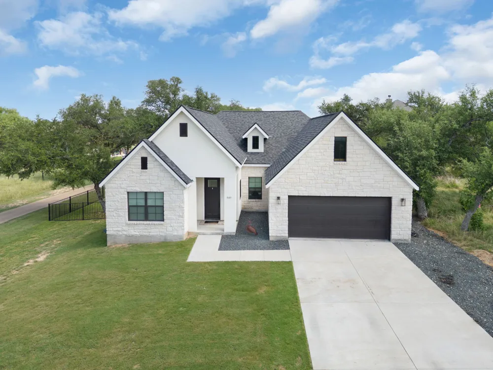 809 John Price Blanco, TX 78606