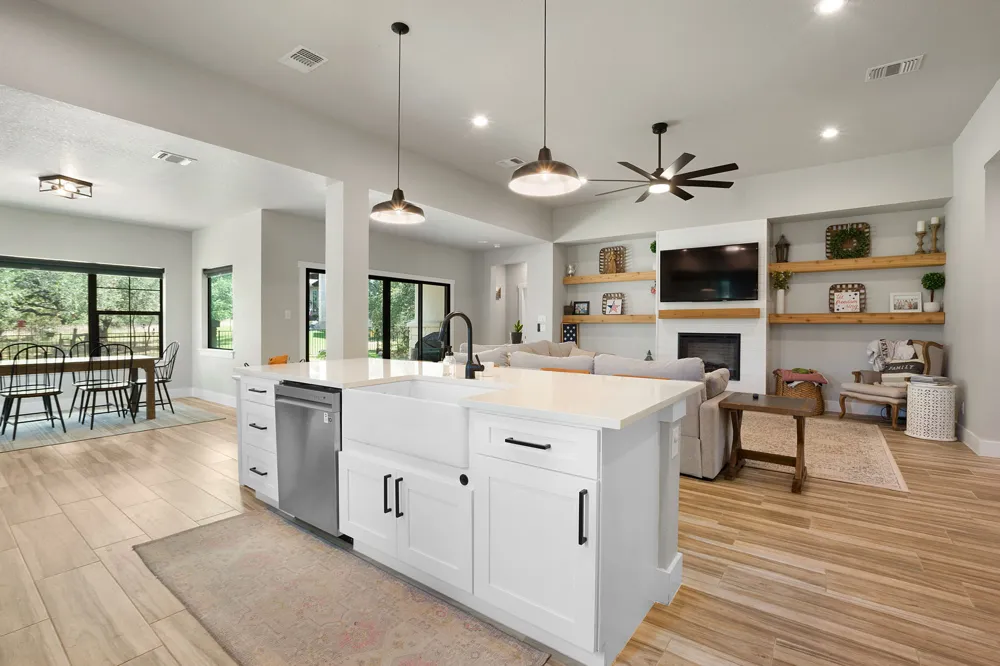 809 John Price Blanco, TX 78606