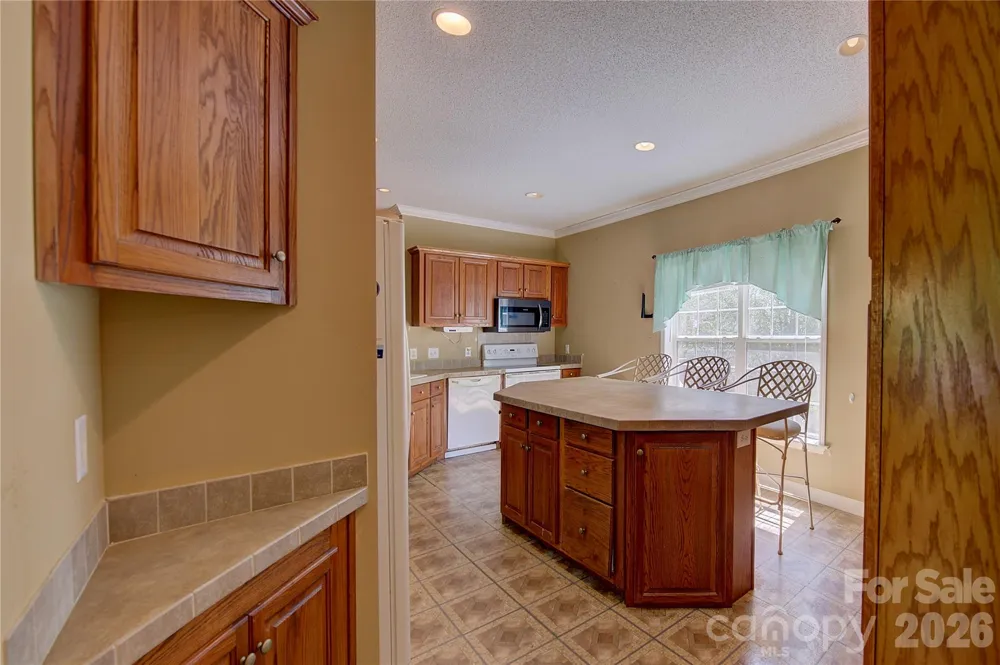 498 Broad Branch Road Bakersville, NC 28705