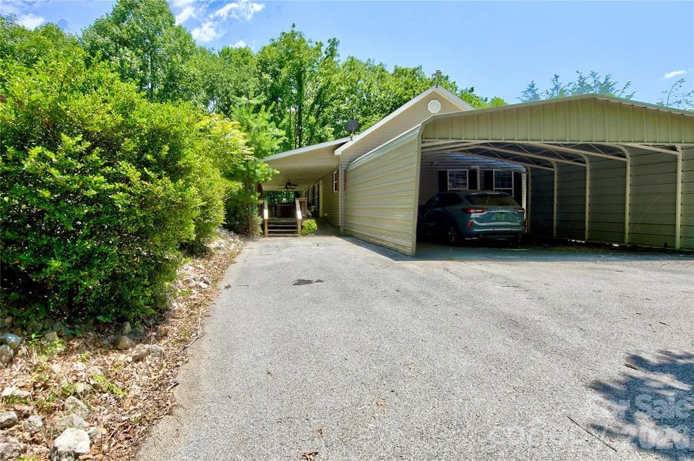 498 Broad Branch Road Bakersville, NC 28705