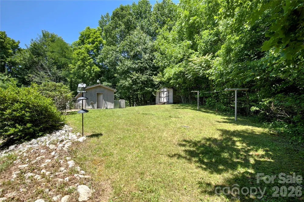 498 Broad Branch Road Bakersville, NC 28705