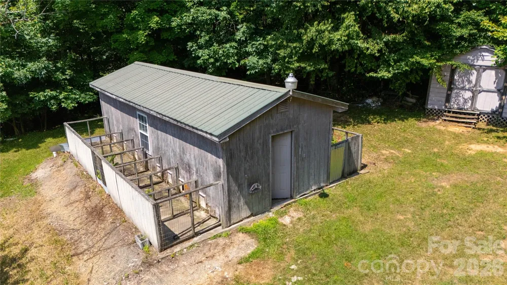 498 Broad Branch Road Bakersville, NC 28705
