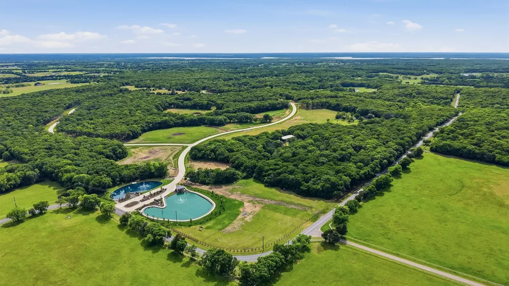 271 White Tail Way Pottsboro, TX 75076